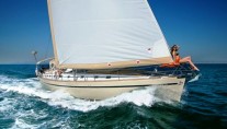 MYTHOS II Under Sail